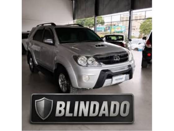 TOYOTA HILUX SW4 3.0 SRV 4X4 16V TURBO INTERCOOLER DIESEL 4P AUTOMÁTICO TOYOTA HILUX SW4 3.0 SRV 4X4 16V TURBO INTERCOOLER DIESEL 4P AUTOMÁTICO